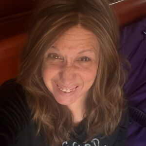 Belle Tress Nottingham heat friendly synthetic wig in color Mocha Maple Brown